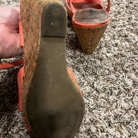 Madden girl wedges size 7 - Picture 4 of 4
